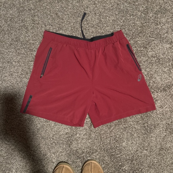 ASICS Men's Burgundy Athletic Shorts - Picture 1 of 3